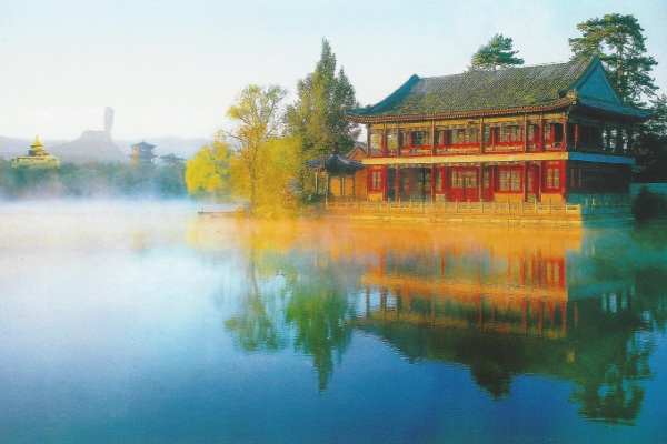 Yanyu-Turm in Kaiserlichen Sommerresidenz in Chengde Yanyu-Turm in Kaiserlichen Sommerresidenz in Chengde