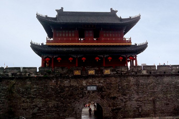 Alte Stadtmauer von Jingzhou Alte Stadtmauer von Jingzhou