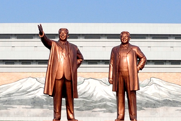 Grossmonument Mansudae in Pyongyang Grossmonument Mansudae in Pyongyang
