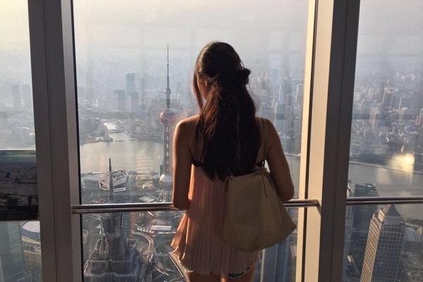 Auf Sky Walk 100 in SWFC Shanghai Auf Sky Walk 100 in SWFC Shanghai